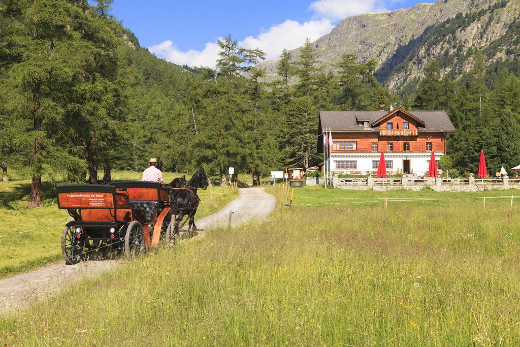 Gasthaus Spinas Bever Exterior photo