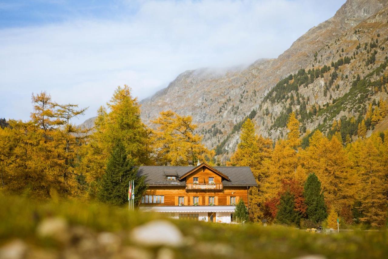 Gasthaus Spinas Bever Exterior photo